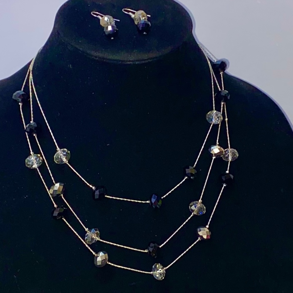 NWT Cake Glass Beaded Necklace & Earrings